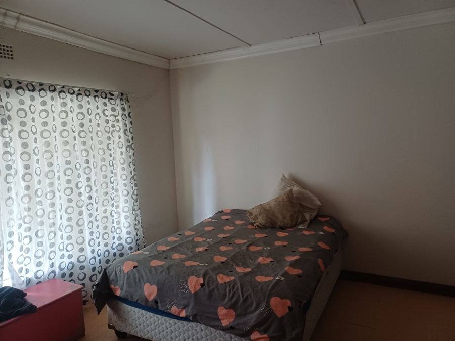 6 Bedroom Property for Sale in Wesselsbron Free State